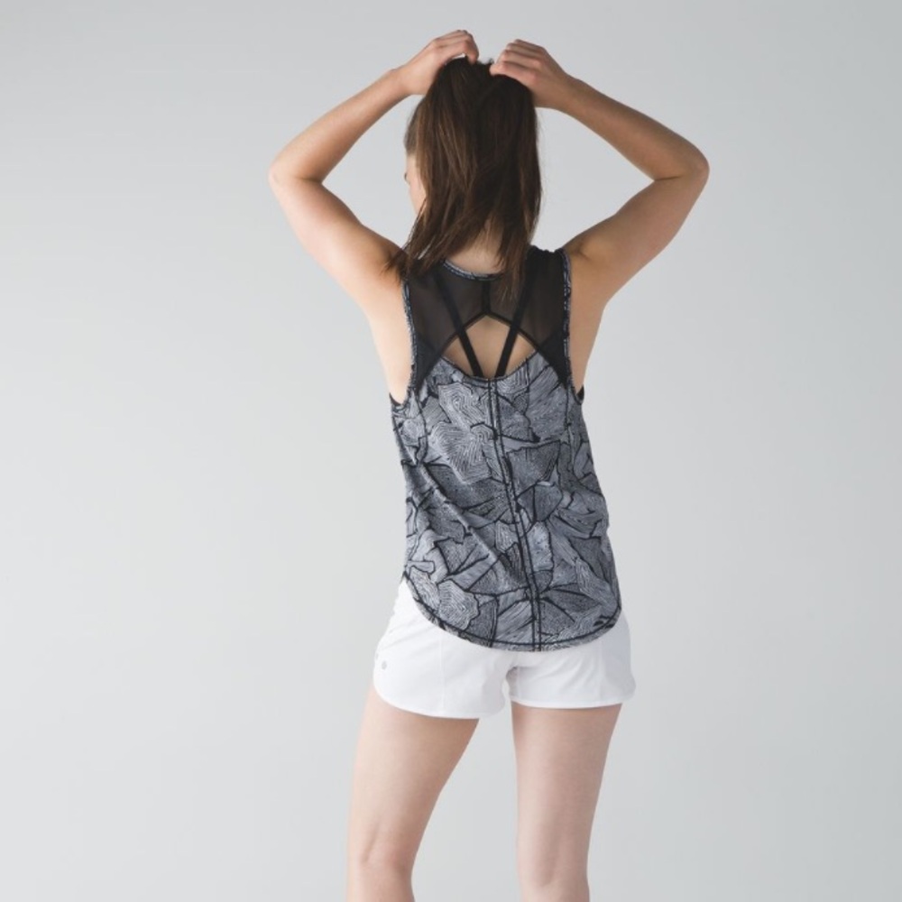 Lululemon Sculpt Tank Dottie Tribe White Black Mesh Tank Top Women’s Size 4